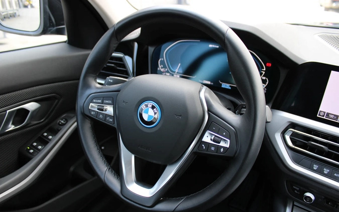 BMW Seria 3 cena 149900 przebieg: 21700, rok produkcji 2021 z Dąbie małe 121